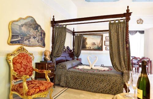 Historical Center Hotel | Hotel Art Resort Galleria Umberto