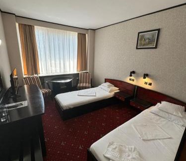 Satu Mare Hotel | Hotel Aurora