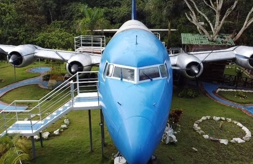 Curiti Hotel | Hotel avión plaza