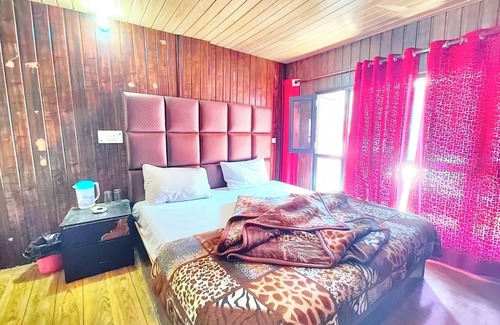 Mallital Hotel | Hotel Avon Lake View Mall Road Nainital