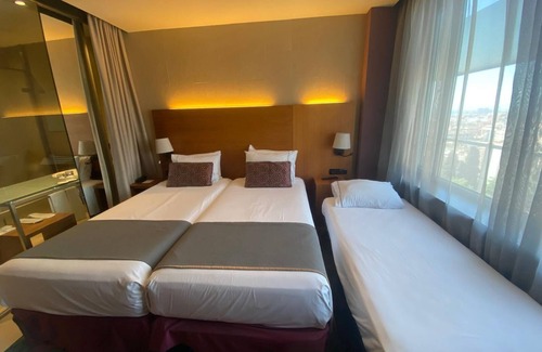 Badalona Hotel | Hotel Badalona Tower