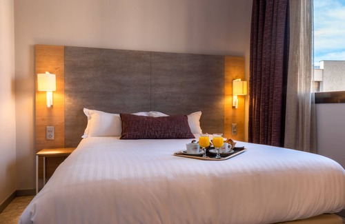 Villeneuve Loubet Beach Hotel | Hotel Bahia