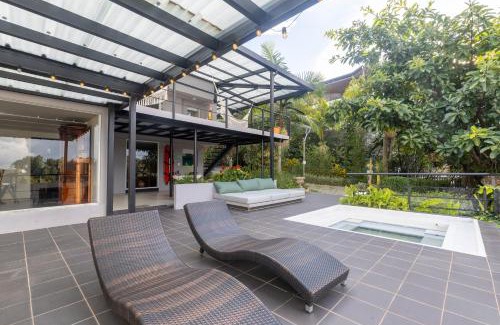 Guatape Hotel | Hotel Bania travels