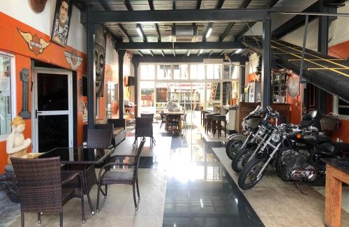 Noord Hotel | Hotel Bar Restaurant Emergency 911 STO LK GROUP