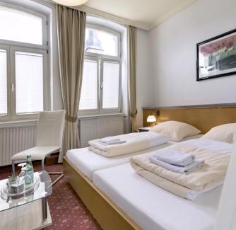 Eckenhagen Hotel | Hotel Barbarossa