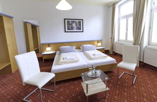 Eckenhagen Hotel | Hotel Barbarossa