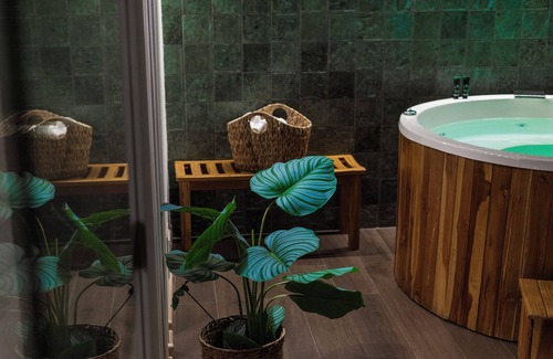 Quinta Paredes Hotel | Hotel Black Tower Premium