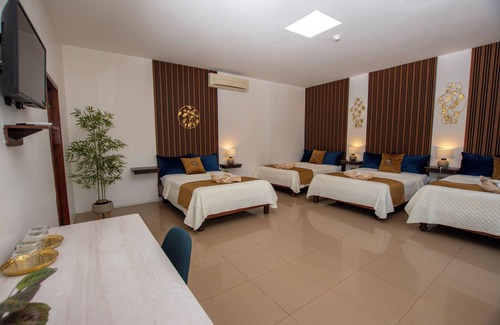 Puerto Baquerizo Moreno Hotel | Hotel Blue Marlin