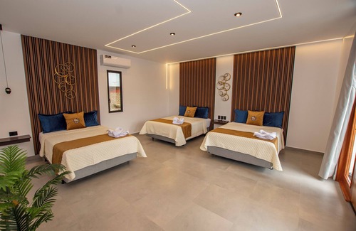 Puerto Baquerizo Moreno Hotel | Hotel Blue Marlin