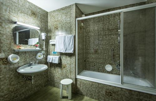 Livinallongo del Col di Lana Hotel | Hotel Boè Sport and Nature