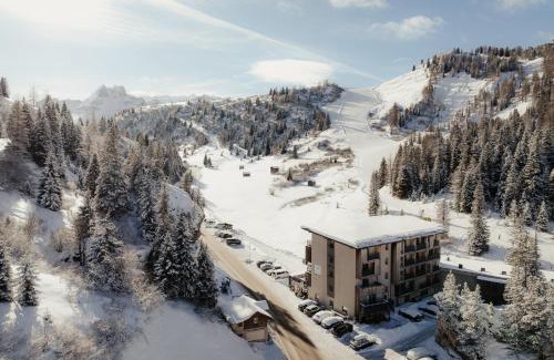 Livinallongo del Col di Lana Hotel | Hotel Boè Sport and Nature
