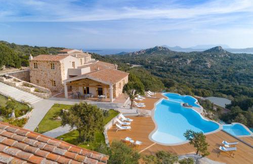 Arzachena Hotel | Hotel Borgo Smeraldo