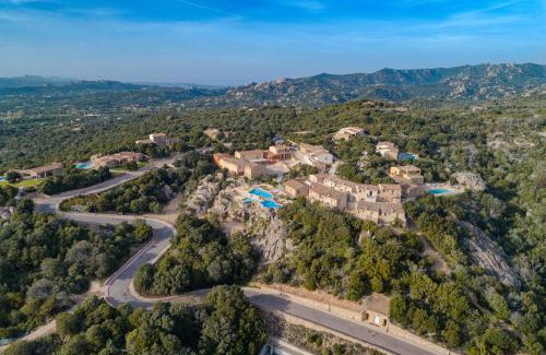 Arzachena Hotel | Hotel Borgo Smeraldo
