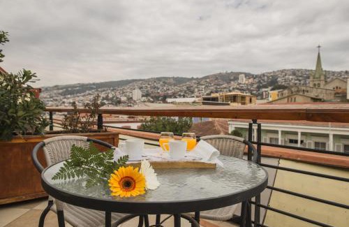 Cerro Alegre Hotel | Hotel Boutique Acontraluz