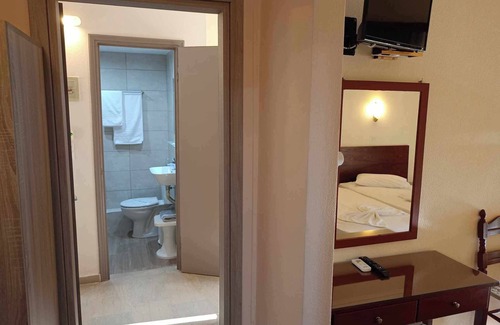 Arcoudi Hotel | Hotel Brati - Arcoudi