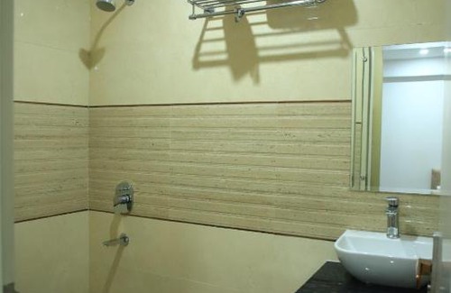 Mahipalpur Extension Hotel | Hotel Breezy