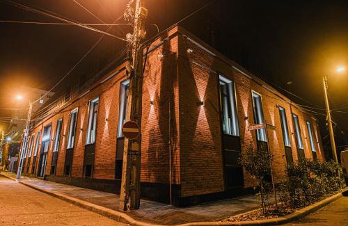 Drobeta-Turnu Severin Hotel | Hotel Brick