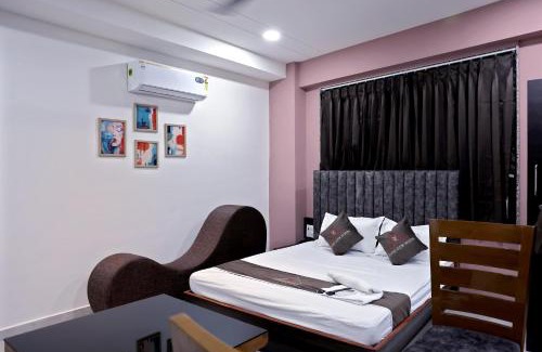 Adajan House | Hotel Brook View