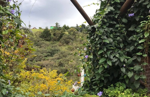 Rionegro House | Hotel Campestre con Hermosa Vista a las Montañas