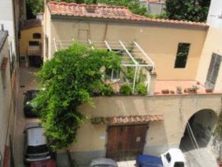 Sant' Ambrogio Hotel | Hotel Cardinal of Florence - recommended for ages 25 to 55