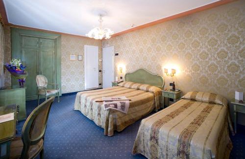 Santa Croce Hotel | Hotel Carlton On The Grand Canal