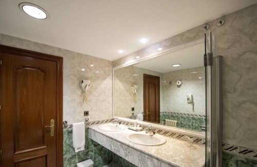 Ferrol Hotel | Hotel Carris Almirante