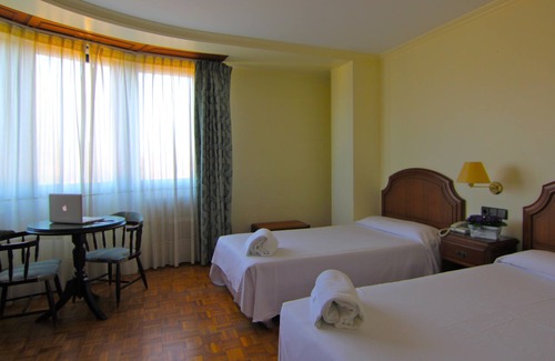 Ferrol Hotel | Hotel Carris Almirante