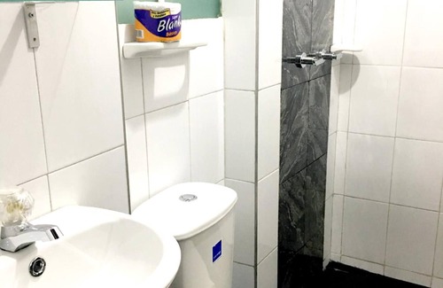 Barrios Unidos Hotel | Hotel Casa Guillermo