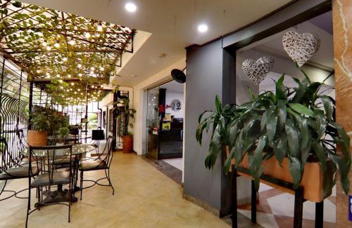 Laureles Hotel | Hotel Casa Malibú