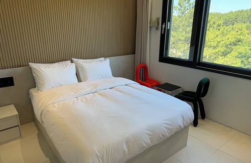 Kwisil Hotel | HOTEL CASHMIR