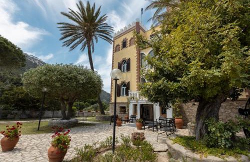 Isola del Giglio Hotel | Hotel Castello Monticello