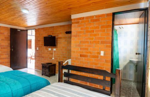 La Chapa Hotel | Hotel Centro Recreacional Villa El Encanto