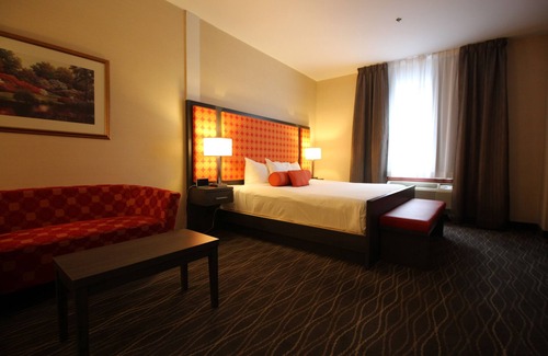 Quartier des Spectacles Hotel | Hotel Chrome Montreal