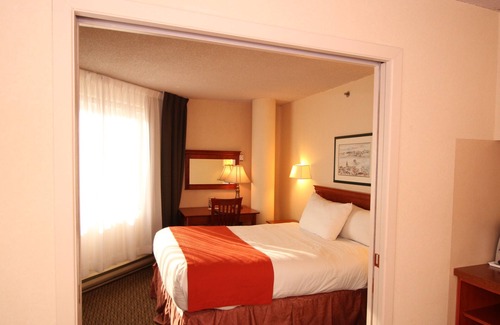 Quartier des Spectacles Hotel | Hotel Chrome Montreal