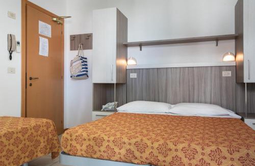 Fogliano Marina Hotel | Hotel Consul Dipendenza "la Plata" con piscina