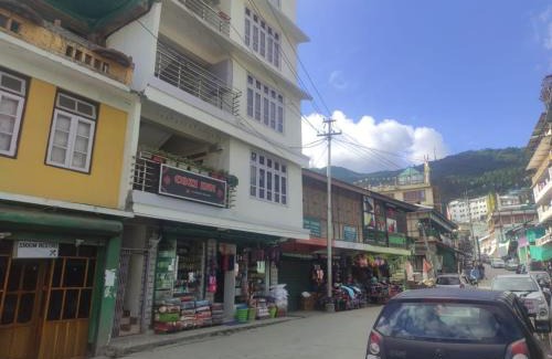 Bomdila Hotel | Hotel Cozi Inn