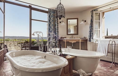 Crillon-le-Brave Hotel | Hotel Crillon Le Brave