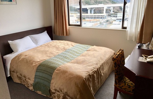 Naruto Hotel | HOTEL CROWNHILLS NARUTO