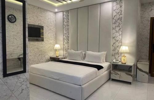 Fatehjang Hotel | Hotel Croydon International