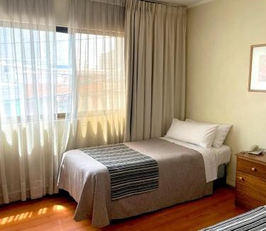 Las Rejas Hotel | HOTEL DACARLO