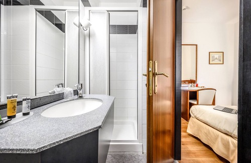 Buon Pastore-Sant'Agnese-San Damaso Hotel | Hotel Daunia