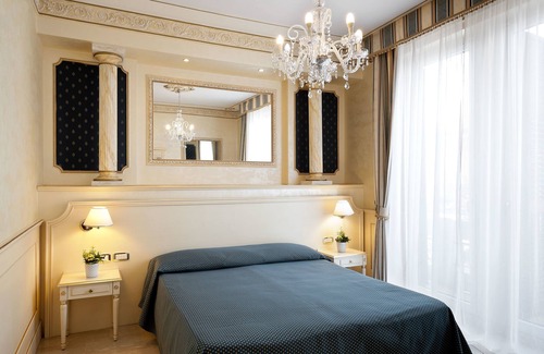 Pesaro Hotel | Hotel Des Bains