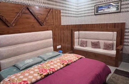 Ukhimath Hotel | Hotel Dev Bhumi
