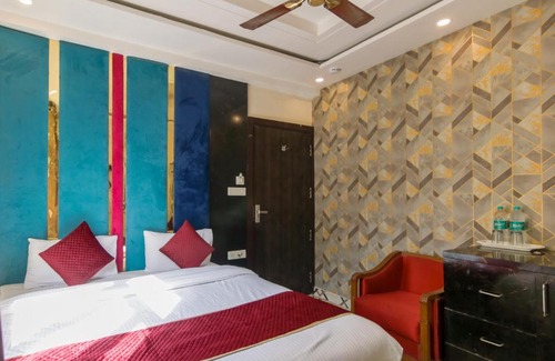 Paharganj Hotel | Hotel Double R - Couple Freindly