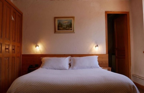 Faverges-Seythenex Hotel | Hotel du Parc - Manoir du Baron Blanc