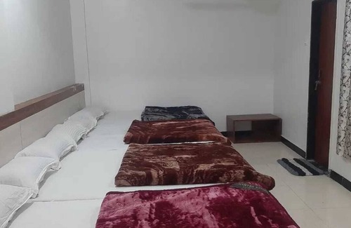 Shirdi Hotel | Hotel Dwarka Nilayam