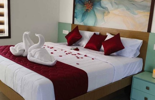 Thrissur Bed & Breakfast | Hotel Eden Palace
