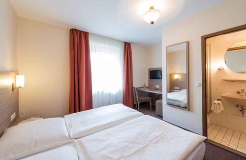 Ransbach-Baumbach Hotel | Hotel Eisbach