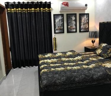 Gulshan-E-Jamal House | Hotel Elegant Near Karachi Expo Center and Agha Khan