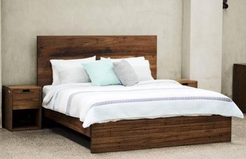 Gulshan-E-Jamal House | Hotel Elegant Near Karachi Expo Center and Agha Khan